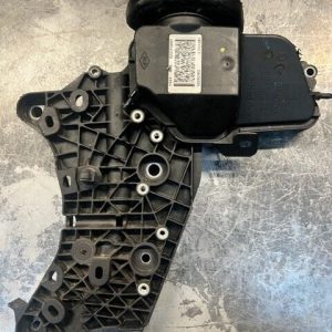 Used Nissan Navara D23 2017 Diesel oil filler cap breather 152577731R